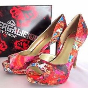 NWOT Fergalicious Radical D'Orsay Peep Toe Pump